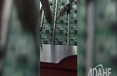 數(shù)碼管驅動板專用自動焊錫機視頻